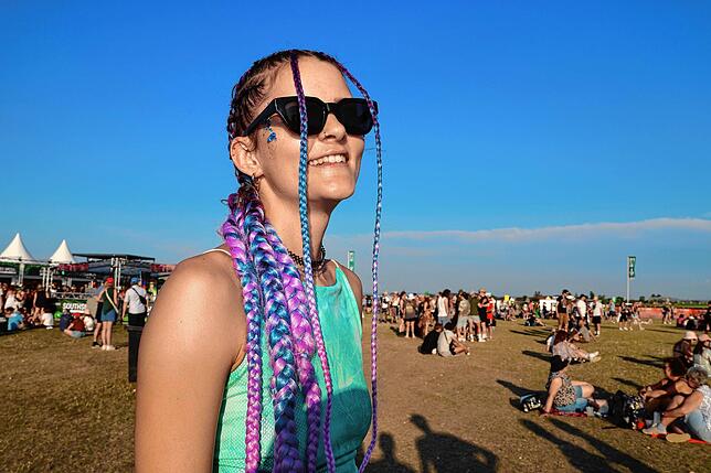 Bild 10: Wilde Outfits in Sicht: Das sind die modischsten Leute auf dem Southside Festival 2025