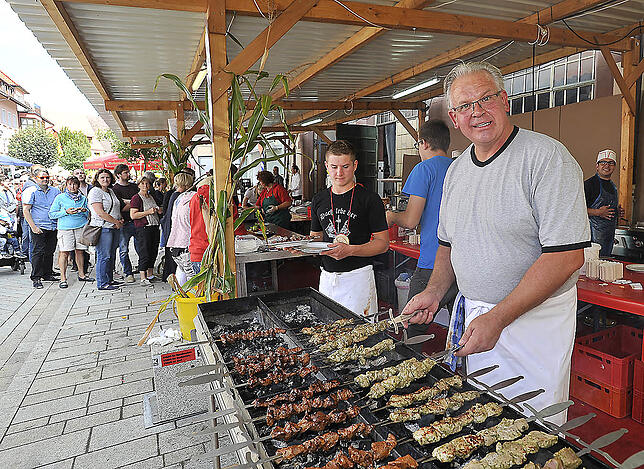 Bild 24: Wenn Gaukler und Musiker in der Zähringerstadt regieren: Impressionen vom Straßenmusiksonntag in Bräunlingen