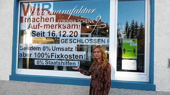 Corinna Schenk öffnet am Montag wieder ihr Geschäft in der Schaffhauser Straße in Zollhaus.
