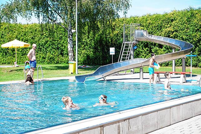 Gerade wiedereröffnet: Das Freibad in Reckingen. Hier sollen im Sommer auch wieder die Schwimmkurse für Kinder stattfinden.