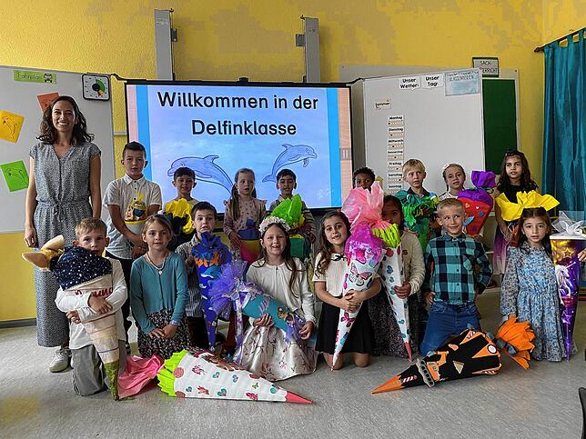 Als Delfinklasse wird die Klasse 1b der Ratoldusschule mit ihrer Lehrerin Carina Blum ihr erstes Schuljahr absolvieren.
