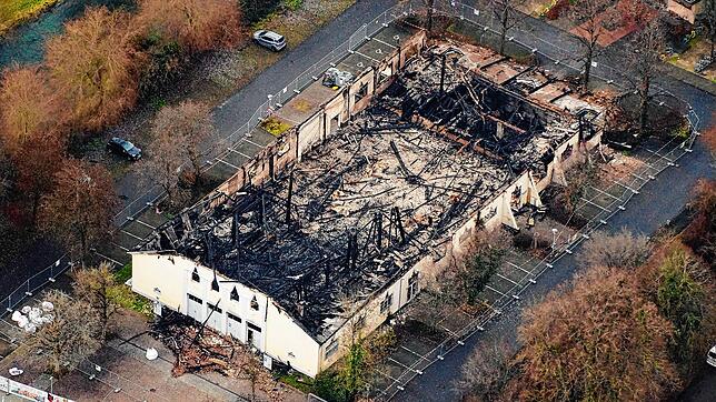 Die Brandruine der Scheffelhalle auf einem Luftbild vom Januar: Am 17. November 2020 ist der traditionsreiche Singener Veranstaltungsort ...