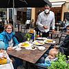 Gäste aus der Schweiz: Familie Schifferle aus Döttingen verbindet einen Besuch im Waldshuter Wildgehege mit kulinarischen Freuden im ...