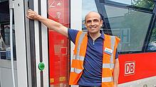 Frank von Meißner ist einer der Geschäftsführer der neuen Regionenbahn GmbH. Er ist auch als Lokführer für die Biberbahn auf der Strecke ...