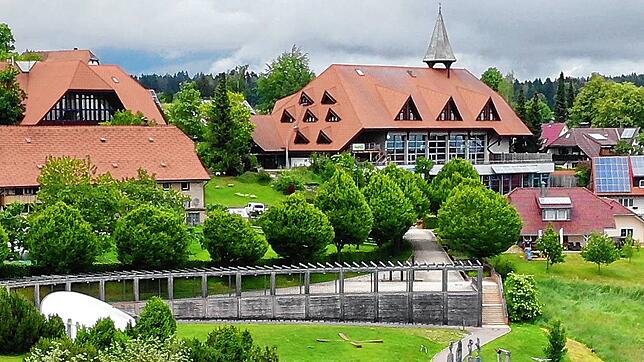 Die Eröffnung der Open-Air-Ausstellung &bdquo;Zeit im Wandel&ldquo; findet im oberen Teil des Skulpturenparks in Grafenhausen statt.