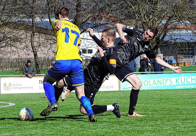 Bild 17: Die besten Bilder vom rassigen Linzgauderby zwischen SpVgg F.A.L und SV Denkingen