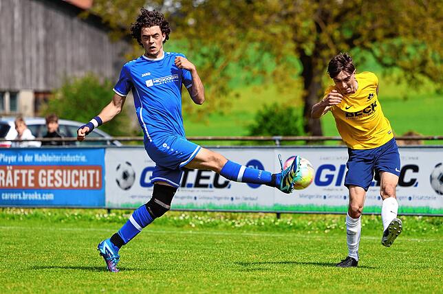 Bild 20: 6:0-Sieg im Spitzenspiel! A-Jugend der SG Dettingen-Dingelsdorf erobert Bezirksliga-Spitzenposition