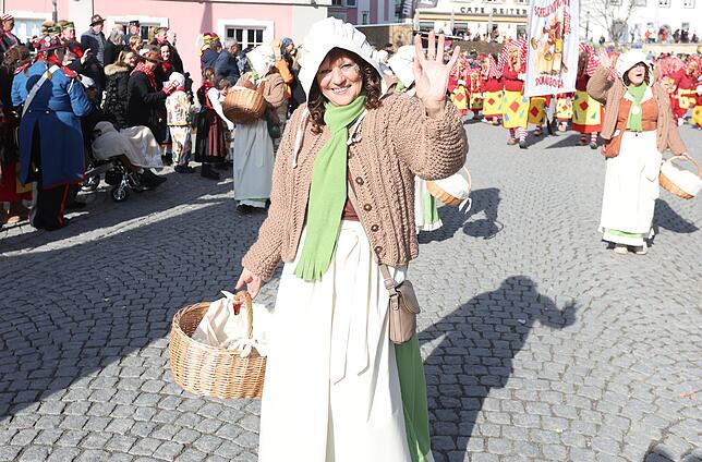 Bild 11: Narren erobern Donaueschingen: Die besten Bilder vom Umzug 2025