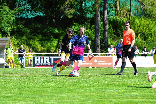 Bild 7: Die Damen des FC Wolterdingen holen den Bezirkspokal. Die Bildergalerie vom Finale gibt es hier.