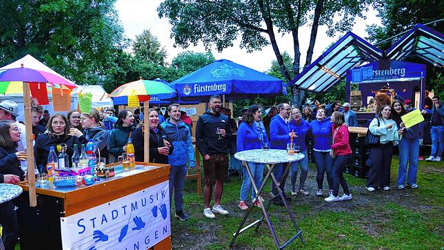 Die Premiere von „Brass am Bach“ ist ein Volltreffer. Das Publikum ist begeistert von den Klängen der sechs Blasmusikformationen, die ...