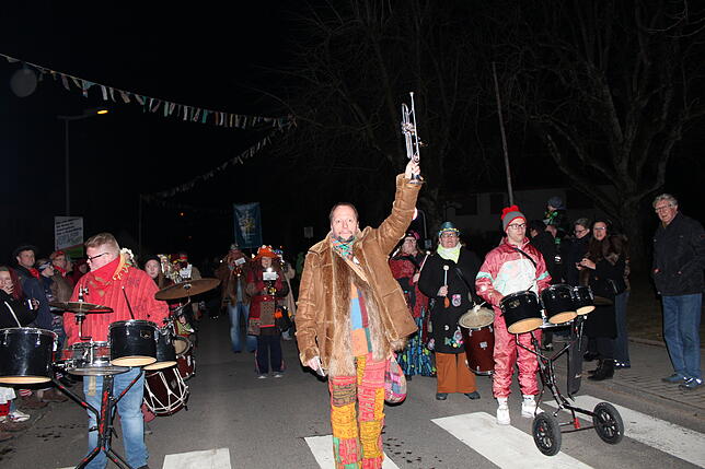 Bild 14: Bilder vom Nachtumzug zum 44. Jubiläum der Narrenzunft Hochemmingen