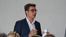 Hat auch beim Seniorennachmittag gesprochen: Bürgermeister Adrian Probst, hier beim Unternehmerfrühstück vor zwei Jahren. Bild: ...