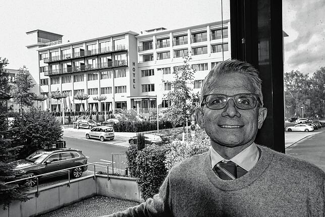 Der St. Georgener Unternehmer Constantin Papst ist im Alter von nur 51 Jahren nach schwerer Krankheit gestorben.