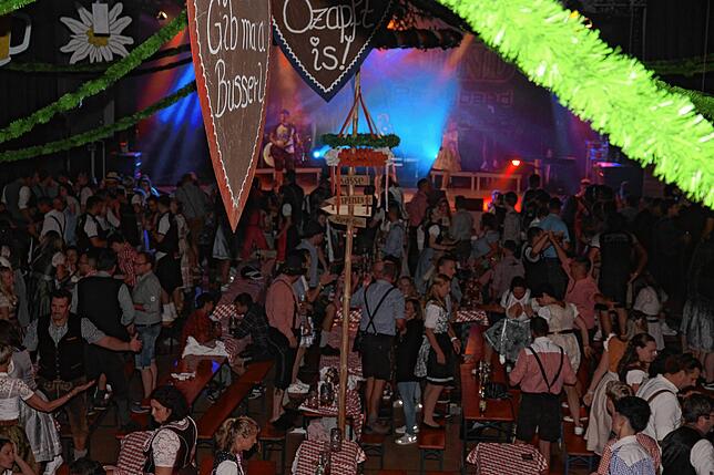 Bild 32: Die besten Bilder der Alpenparty in der Zoznegger Weiherbachhalle in der Gemeinde Mühlingen