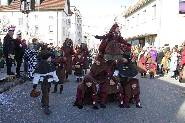 Bild 1: Bilder vom Narrensprung in Friedrichshafen