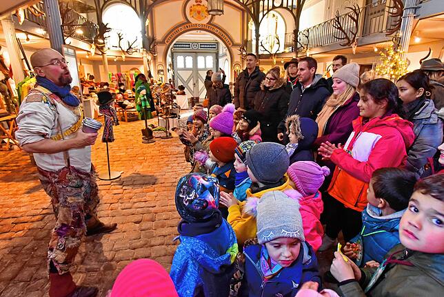 Bild 2: So glitzernd startet die Fürstenberg-Weihnachtswelt in Donaueschingen