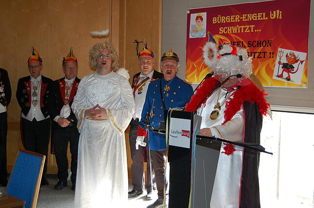 Er freut sich schon auf geistliche Unterstützung: Pfarrer Klaus Fietz (rechts) mit Ulrich Krieger, Elfer-Vize Oliver Neidhardt und ...