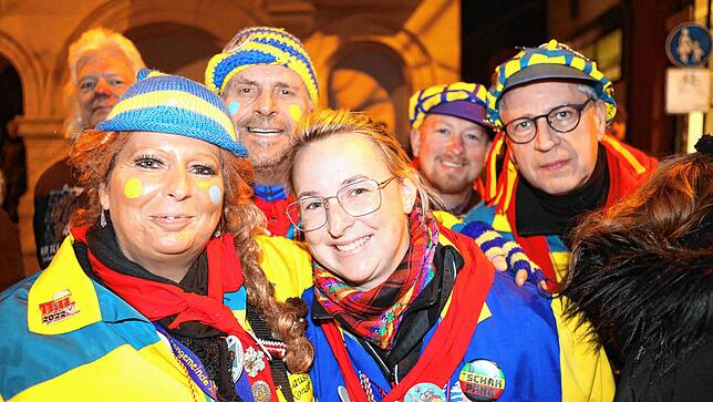 Bild 9: Die Fasnacht wird verbrannt. Hunderte Narren nehmen in Konstanz Abschied