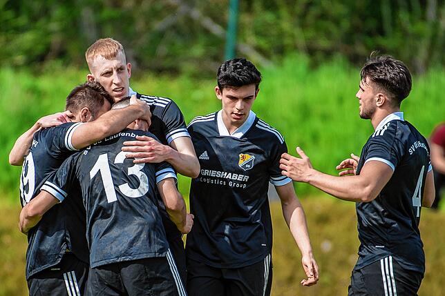 Bild 30: SV 08 Laufenburg gewinnt Hochrhein-Derby gegen FC Erzingen mit 7:1 &ndash; und wir haben Bilder!