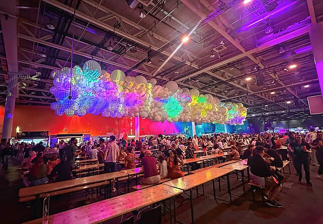 Bild 11: Zehntausende feiern ESC-Party: Die besten Bilder vom Finaltag in Basel
