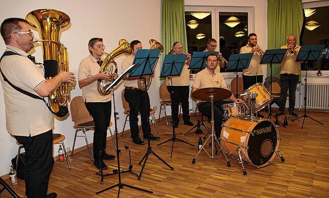 Ein Bläserensemble des Musikvereins Wald sorgte beim Neujahrsempfang für Musik.