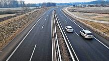 Die B31-neu bei Friedrichshafen hat einen Regelquerschnitt von 24 Metern. Der Streckenabschnitt zwischen Immenstaad und Meersburg soll ...