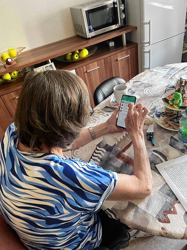 Der Online-Betrüger schrieb Ingrid Vöckt über den Messanger-Dienst WhatsApp.