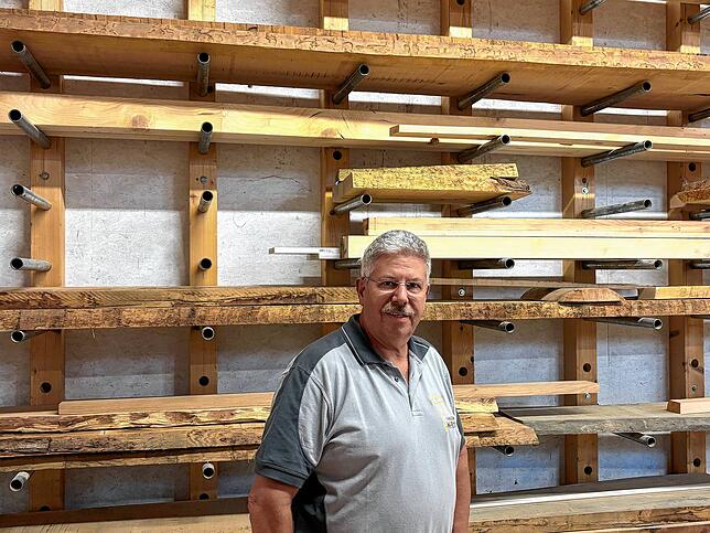 Holz spielt im Beruf von Ekkehard Meroth bis heute eine wichtige Rolle, doch die Anzahl an unterschiedlichen Materialien wird größer.