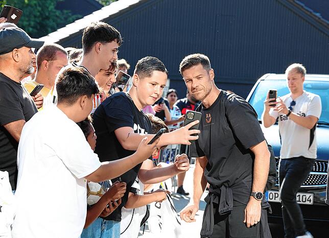 Bild 1: Deutscher Meister Bayer Leverkusen im Öschberghof Donaueschingen