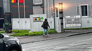 Lukrativ: Seit Juli 2024 ist die Tempomesssäule in der Schulhausstraße aktiv und hat die Anschaffungskosten in den ersten sechs Monaten ...
