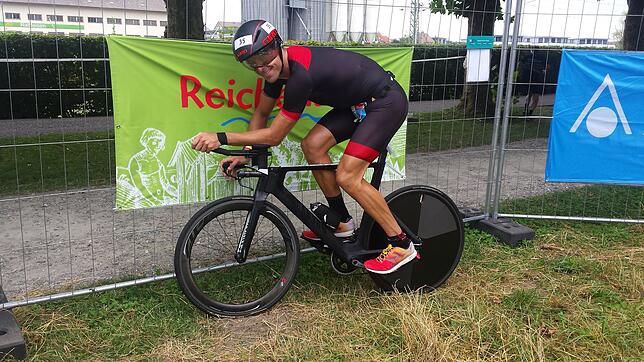 Matthias Dippong auf dem Rennrad.