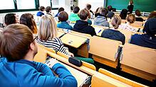 Bleiben immer mehr Plätze an den Hochschulen leer? Dieses Bild zeigt eine Situation in einem Hörsaal der Universität Konstanz.