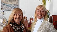 Claudia Kaiser (links) übergibt das Sekretariat an die 48-jährige Sabine Büche aus Gündelwangen. Bild: Martha Weishaar