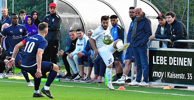 Bild 10: FC Erzingen schießt sich mit einem 4:0 beim VfB Waldshut aus der Krise &ndash; und wir haben die Bilder!