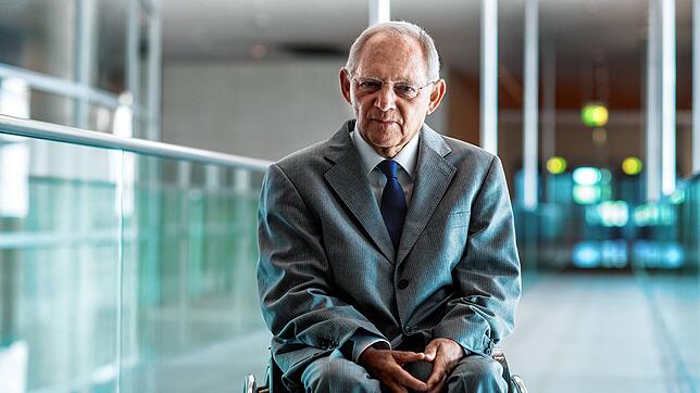 Ging in seinen Träumen weiter auf zwei Beinen, obwohl er nach einem Attentat 1990 im Rollstuhl saß: Wolfgang Schäuble.
