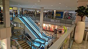 Ein Blick ins Innere des Einkaufszentrums in der Schwenninger Innenstadt: Hat die Shopping Mall eine Zukunft? Die Betreibergesellschaft ...