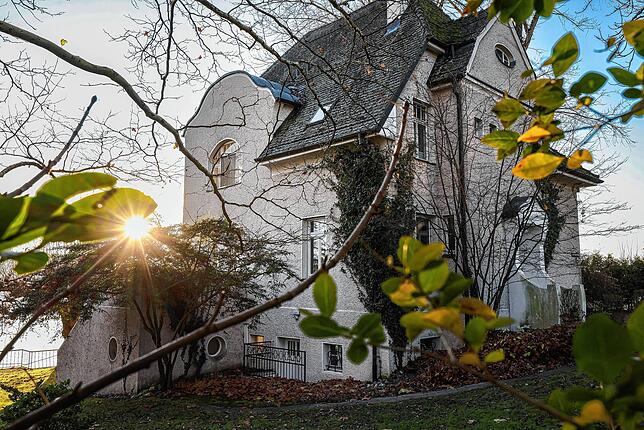 Die Villa Sernatinger auf der Mettnau. (Archivbild)