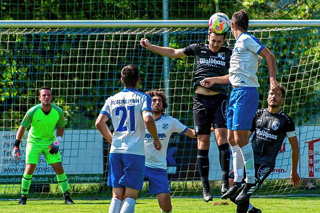 Bild 32: SV Waldhaus schafft den Ausgleich zum 1:1 beim FC Geißlingen &ndash; und wir haben Bilder!