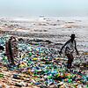 Plastikabfall vermüllt die ganze Welt. Warum wird so häufig Plastik verwendxet? Und gibt es denn Alternativen? Bild: Christian ...
