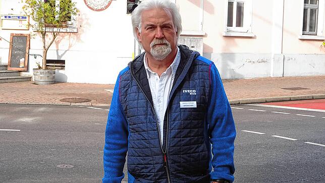 Herbert Grünacher, Busfahrer des Höribuses nach Stein am Rhein, beim SÜDKURIER in der Schützenstraße.
