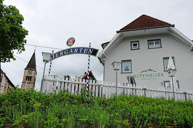 Das Gasthaus Alpenblick in Göschweiler wird seinem Namen mehr als gerecht, vor allem für die Gäste im Biergarten.