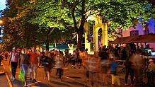 Im Jahr 2018 war die Laube zu jeder Tages- und Nachtzeit eine stark frequentierte Flohmarkt-Meile. (Archivbild)