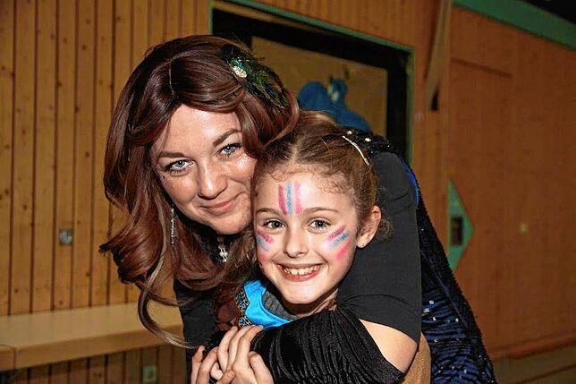 Bild 11: Fasnacht in Mühlingen: Umzug, Narrenkutsche und Spaß für Kinder bei der Sunnelöscherzunft!
