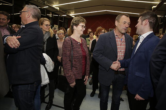 Bild 36: Bilder von der Hilzinger Bürgermeisterwahl in der Hegauhalle