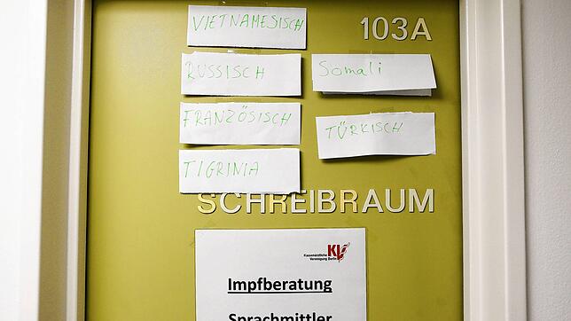 Impfberatung in unterschiedlichen Sprachen &ndash; mit diesem Modell wollen auch Kreise in der Region Flüchtlinge aufklären und zum ...
