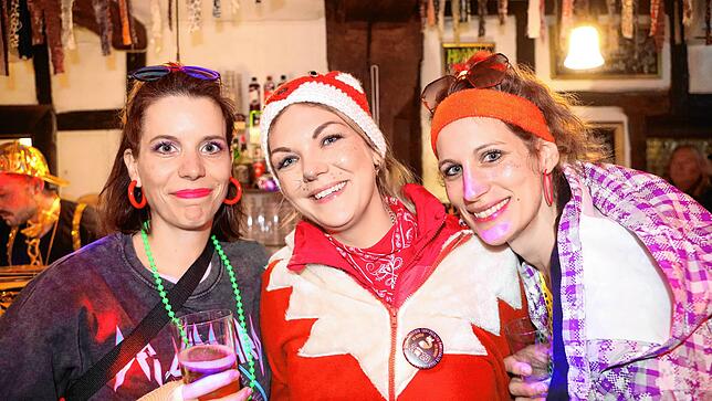 Bild 13: Ho Narro! In den Konstanzer Gassen wird immer noch Fasnacht gefeiert