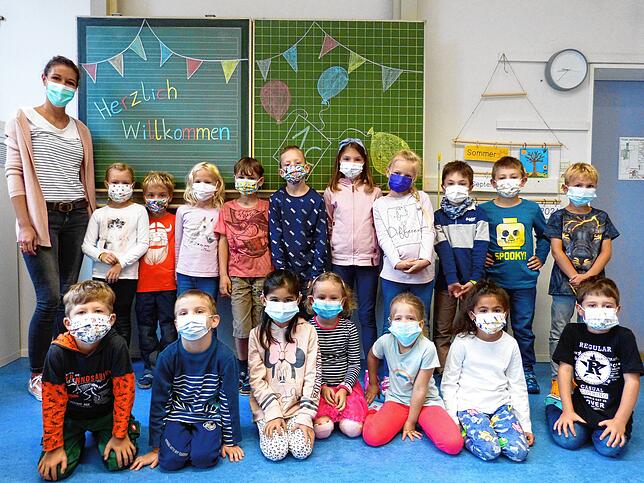 Großes Hallo ebenfalls für die Klasse 1c am Standort Mühlhofen. Klassenlehrerin Janine Tete wird die Mädchen und Jungen unterrichten.
