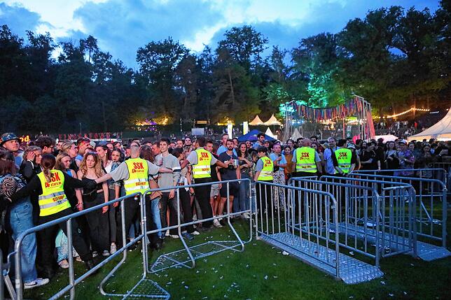 21.000 Fans kamen zum Campus-Festival ins Bodenseestadion. Einigen von ihnen wurde es dabei doch ein wenig zu eng.