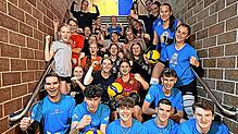 Hier einige Spieler der Volleyballabteilung. Sie sind begeistert vom Vorhaben, im Rena-Stadion zwei Beachvolleyball-Felder zu schaffen. ...