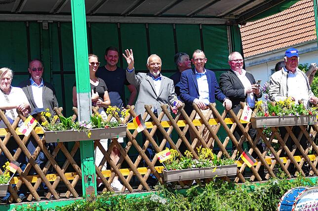 Bild 22: Scheunenfest 2025: Jubiläumsumzug und mitreißende Open Air Musik in Hüfingen-Sumpfohren